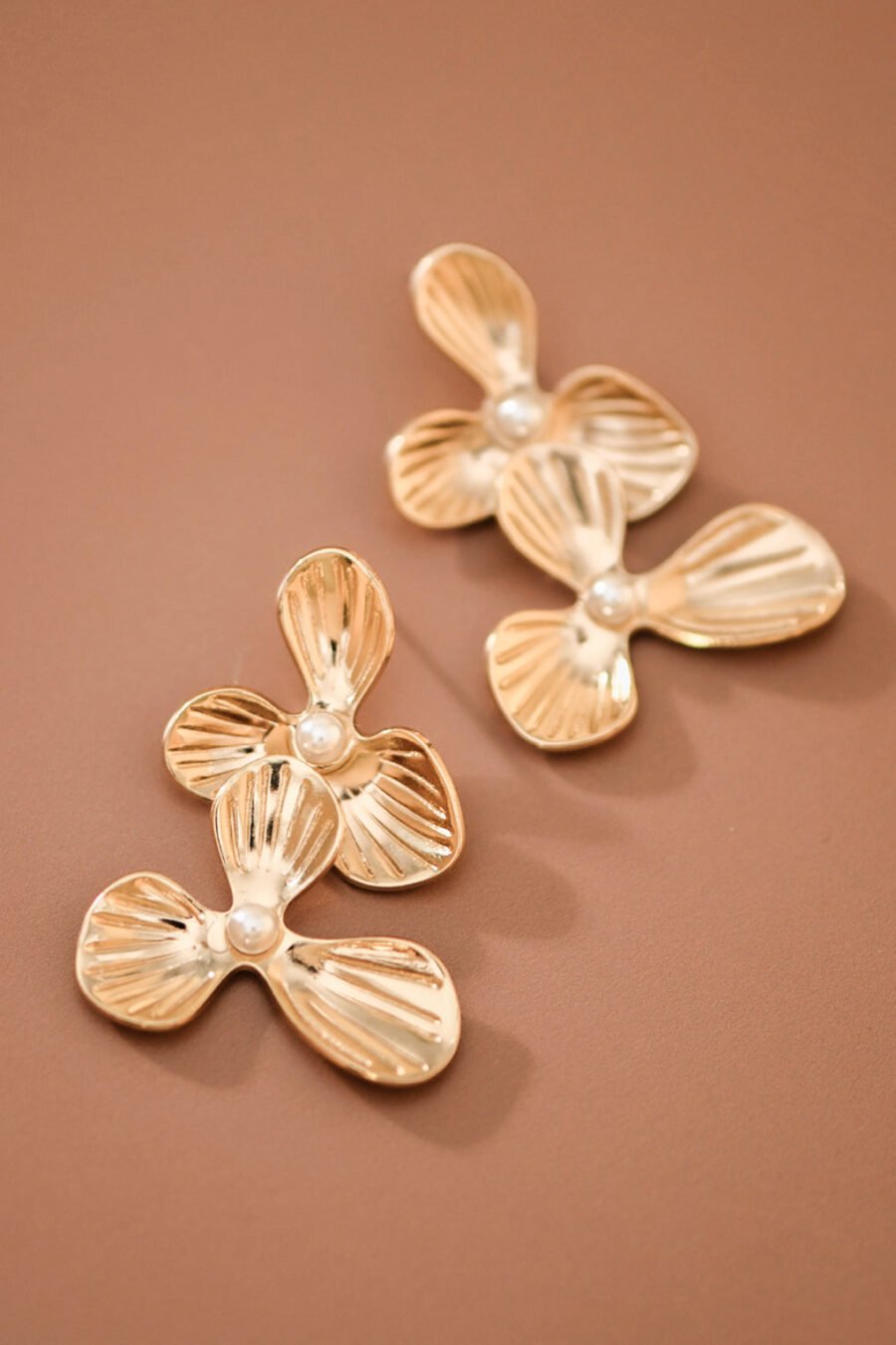 18K Gold Plated Stainless Steel Pearl Flower Earrings - 7956
