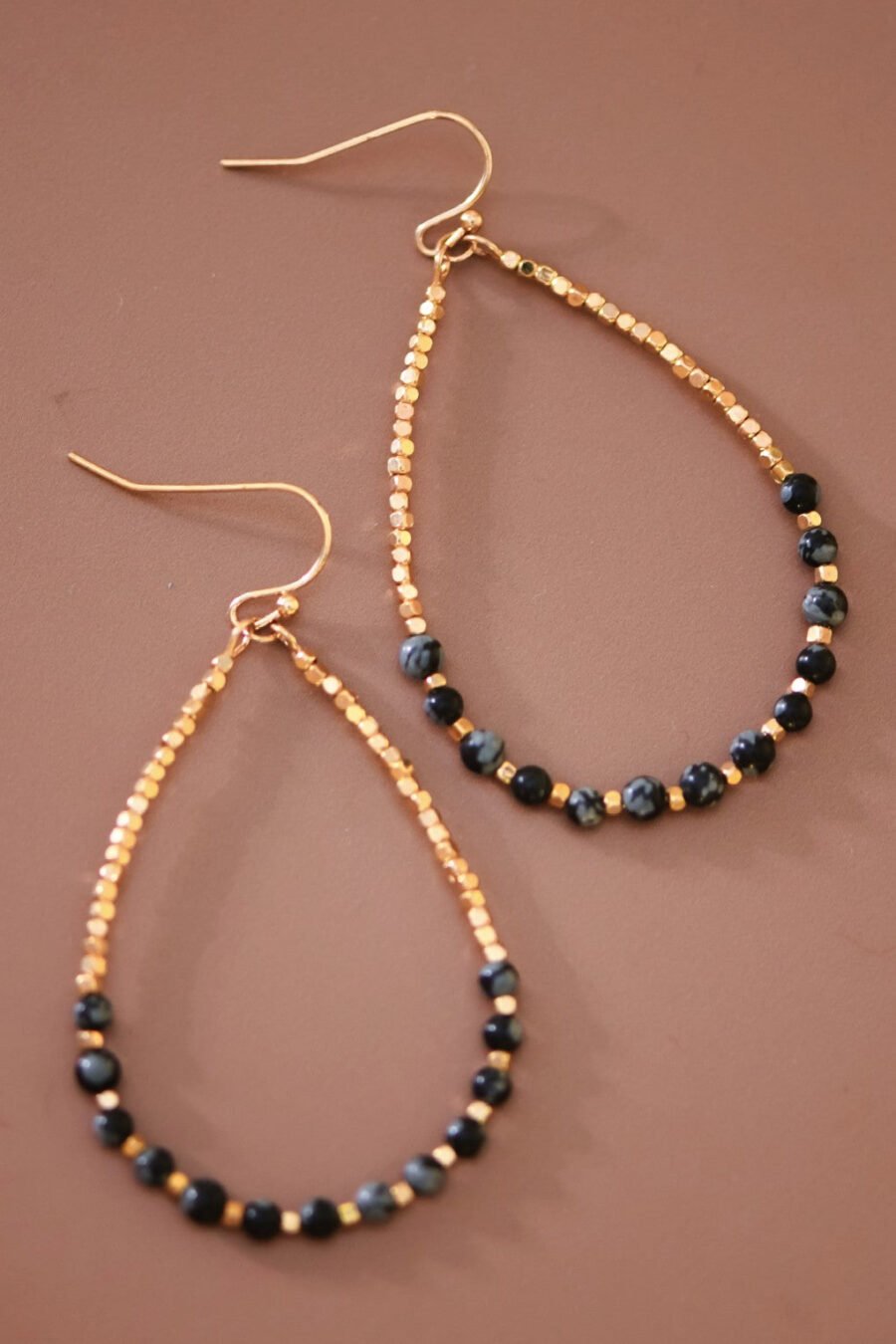 Onyx Stone Beaded Teardrop Wire Earrings - 7280