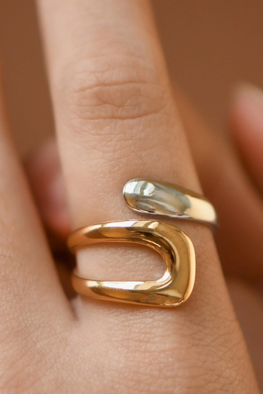 18K Gold Plated Waterproof Stainless Steel Ring - 7929